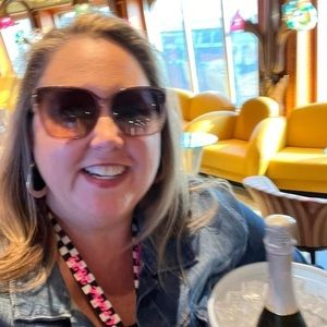 Meet your Posher, Jennifer